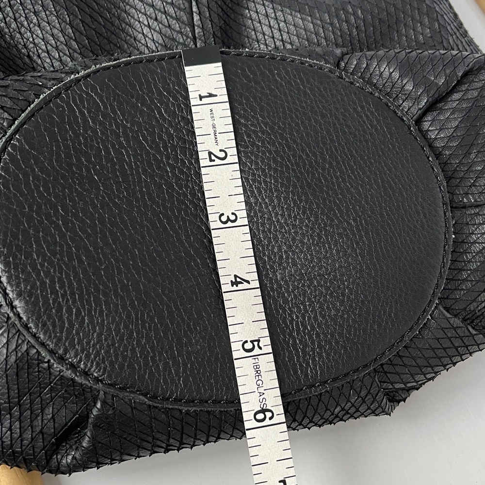 Rhythm & Rhyme Textured Black Leather Bucket Bag - Picture 15 of 16